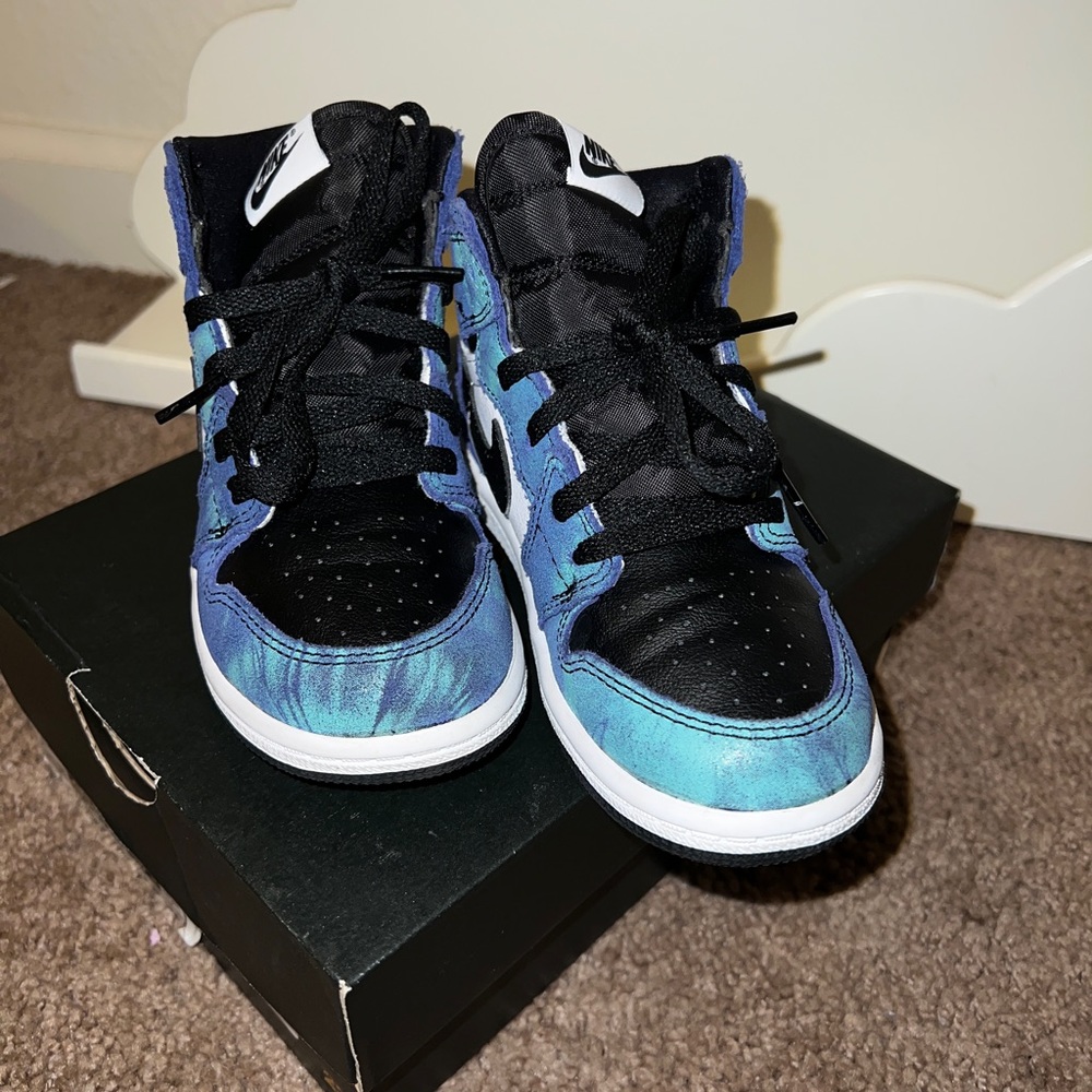 Kids Jordan retro 1 great condition
